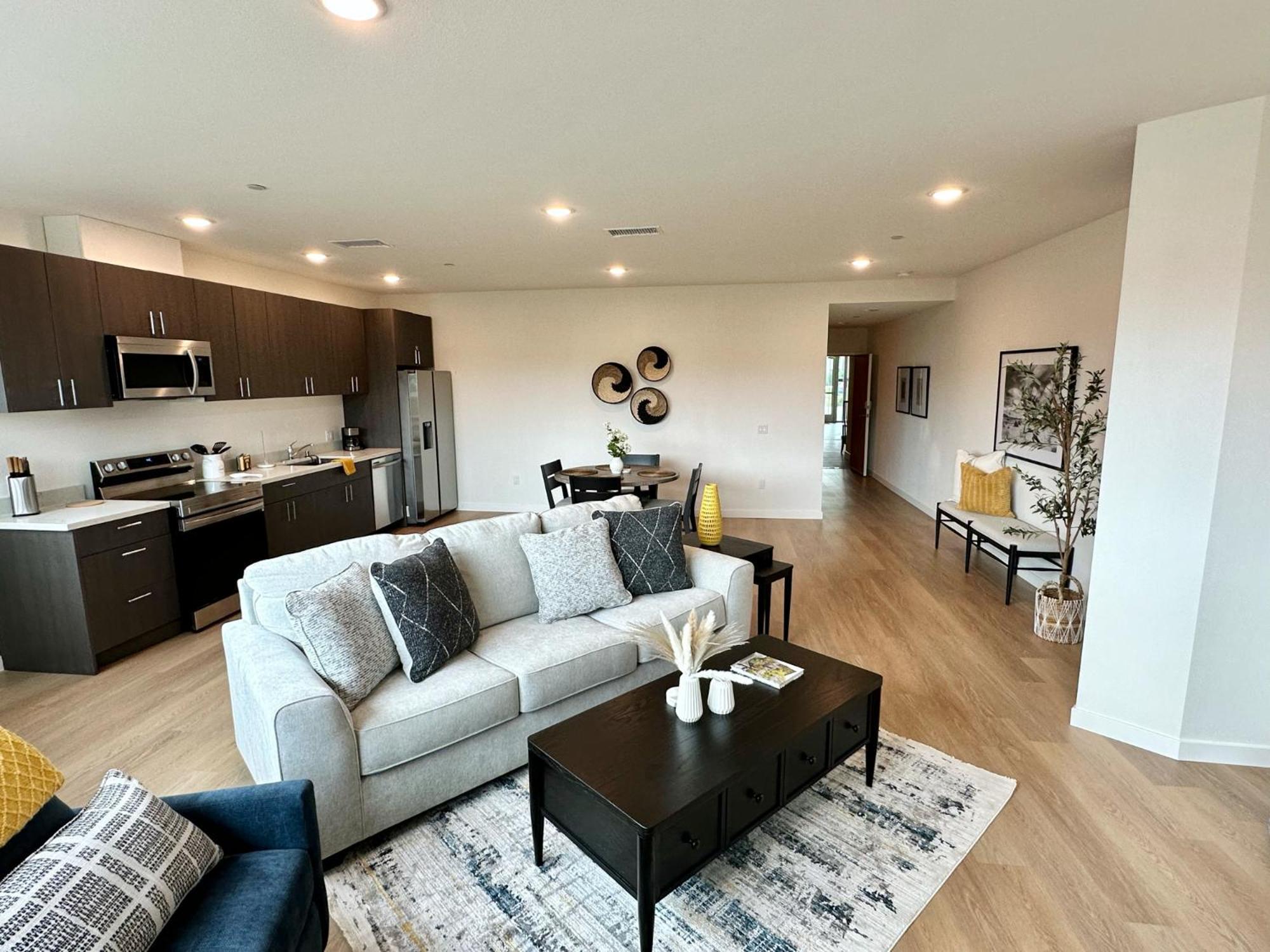Nimitz Crossing Luxury Residences Сан-Диего Экстерьер фото